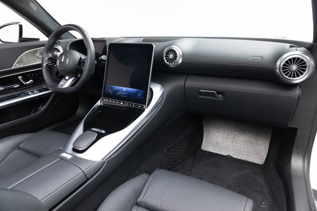 Used 2023 Mercedes-Benz SL 55 AMG 4MATIC image 2