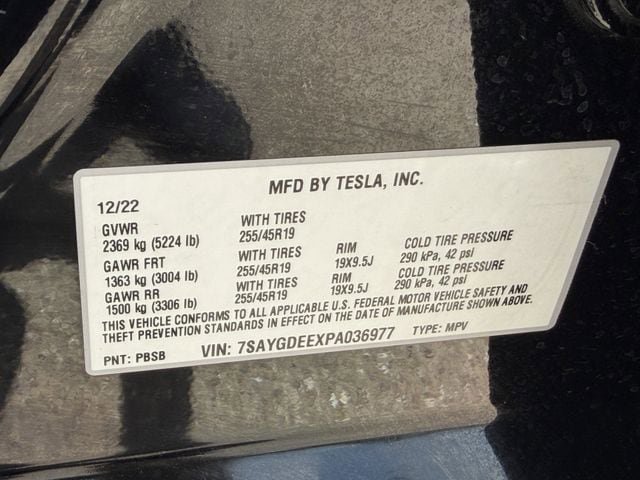 Used 2023 Tesla Model Y Long Range AWD/4WD image 27