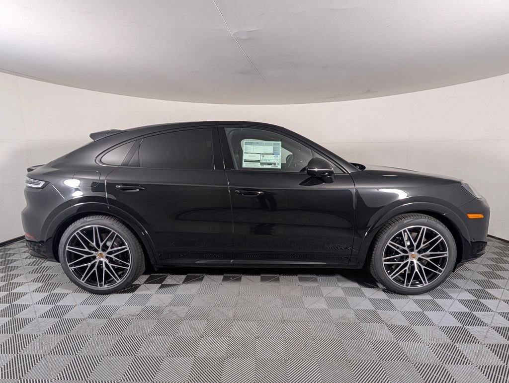 New 2026 Porsche Cayenne GTS AWD/4WD image 8