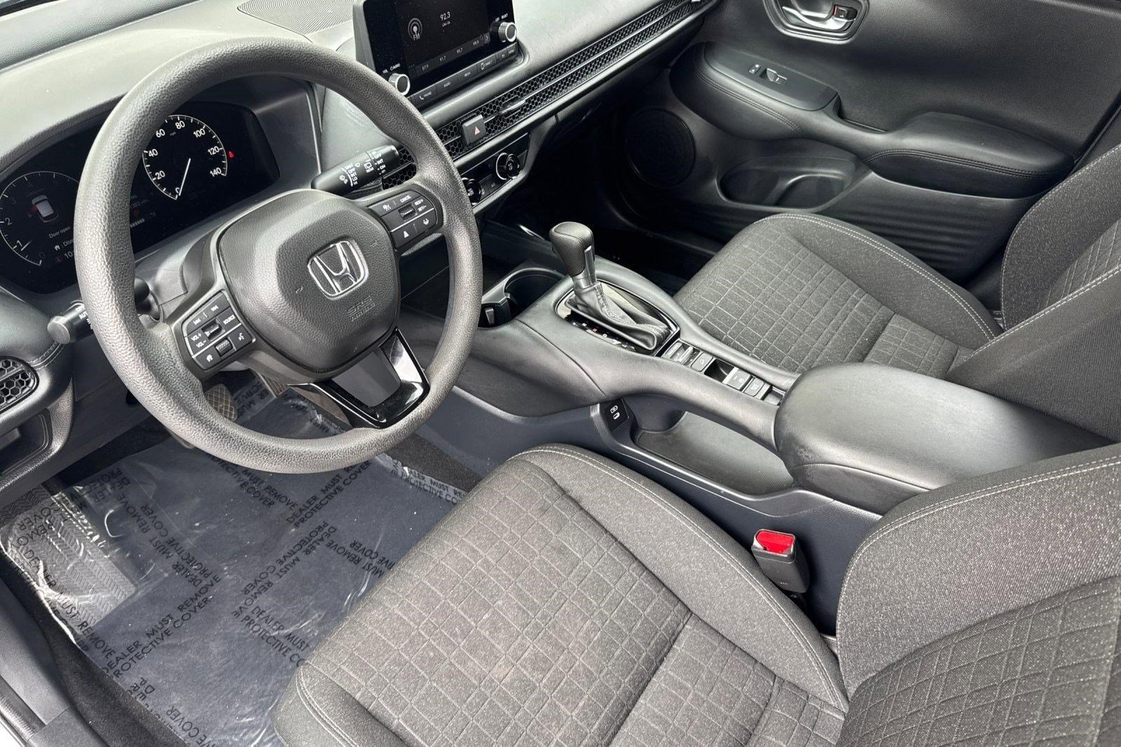 Used 2025 Honda HR-V LX image 4