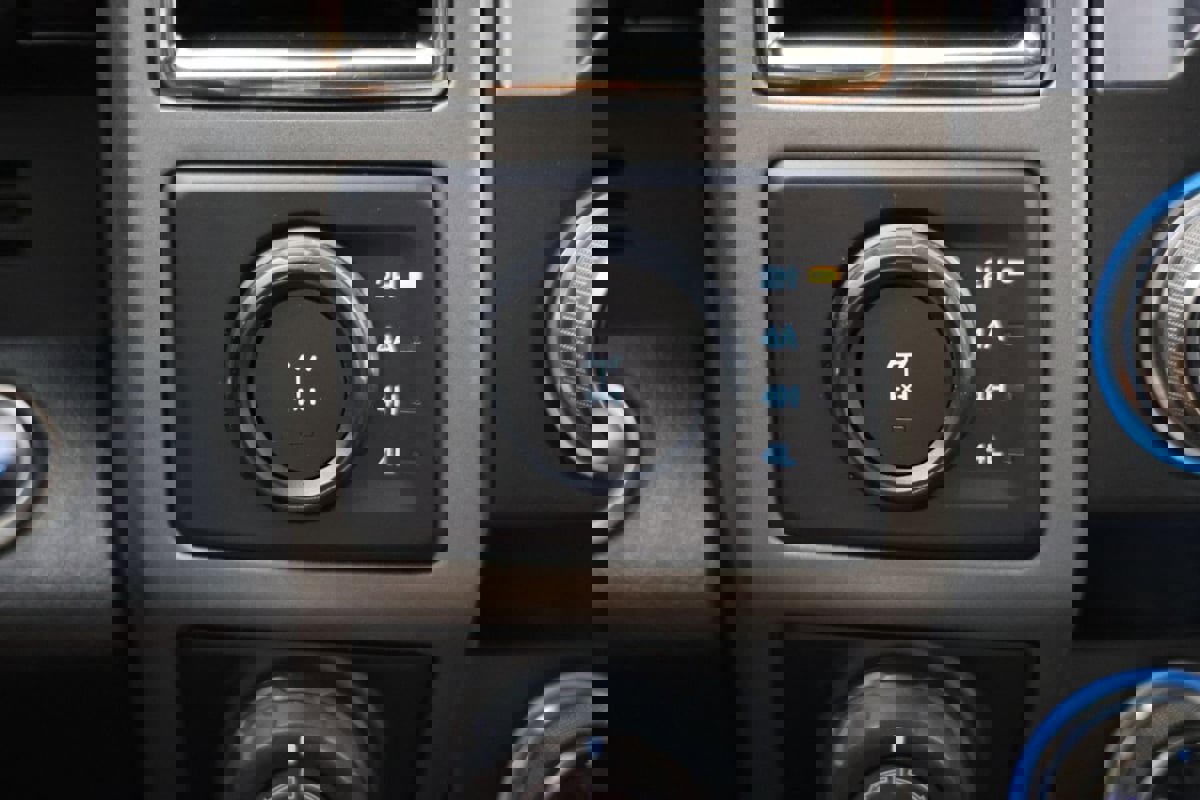 Used 2020 Ford F150 Raptor w/ Equipment Group 802A Luxury AWD/4WD image 18