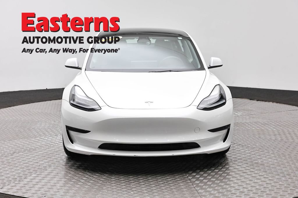 Used 2023 Tesla Model 3 Standard Range image 2