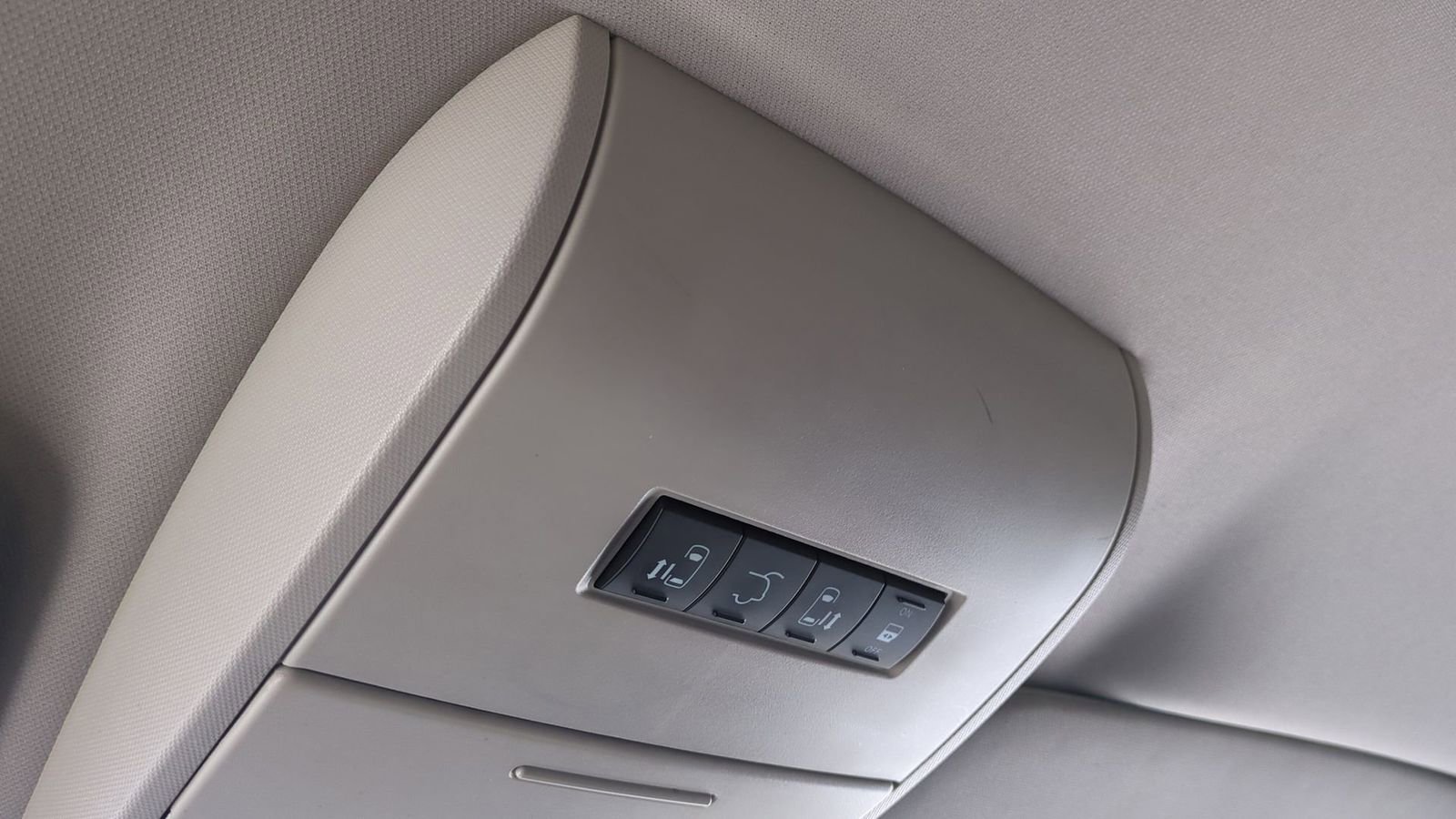 Used 2014 Dodge Grand Caravan SXT image 29