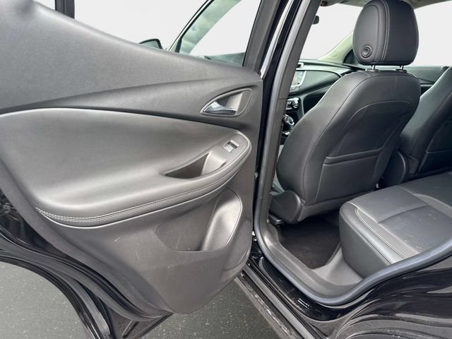 Used 2023 Buick Encore GX Select w/ Sport Touring Package FWD image 11
