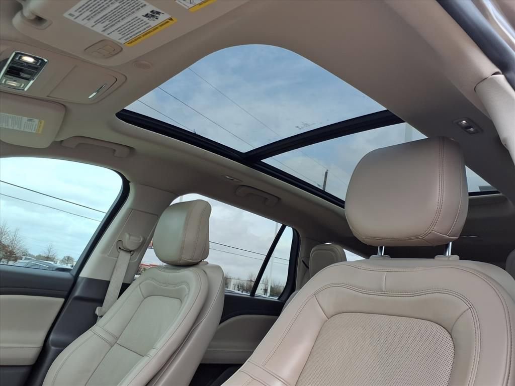 Certified 2020 Lincoln Aviator Reserve w/ Equipment Group 201A image 15