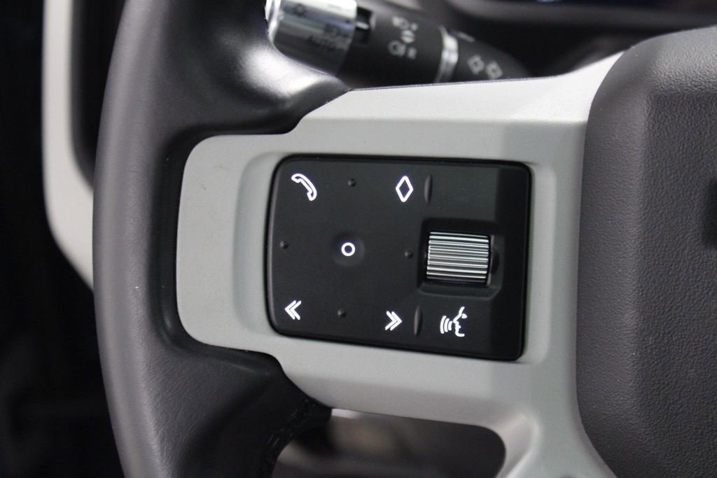Certified 2022 Land Rover Defender 90 X-Dynamic S AWD/4WD image 17