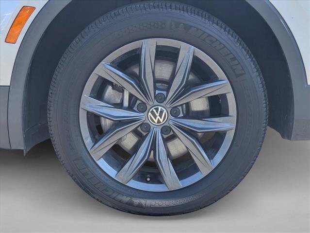 Used 2023 Volkswagen Tiguan SE FWD image 22