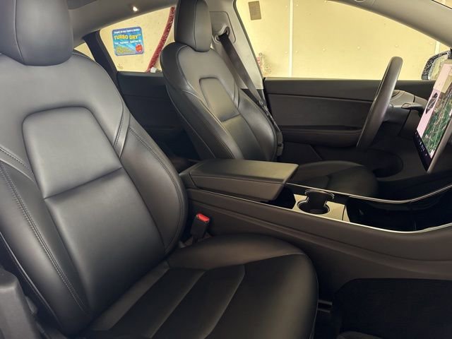 Used 2021 Tesla Model Y Long Range image 15