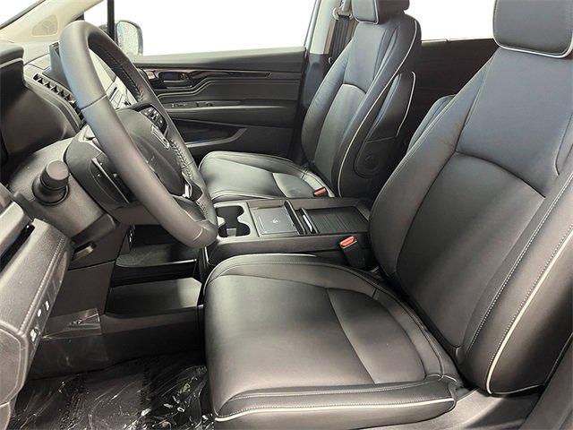 New 2026 Honda Odyssey Touring image 13