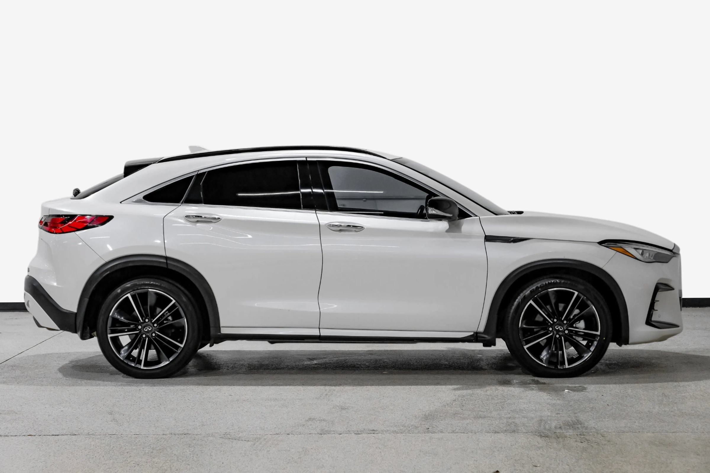 Used 2022 INFINITI QX55 Sensory w/ Lighting Package AWD/4WD image 5
