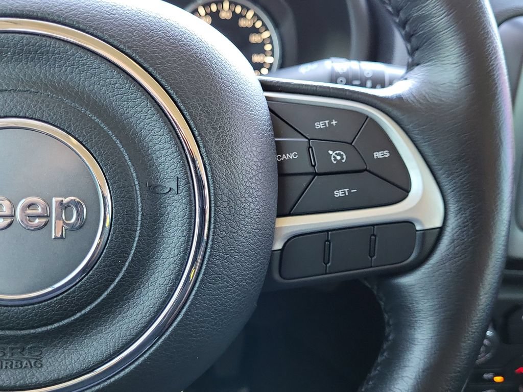 Used 2019 Jeep Renegade Latitude w/ Cold Weather Group AWD/4WD image 26