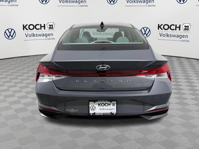 Used 2023 Hyundai Elantra SEL w/ Convenience Package FWD image 7