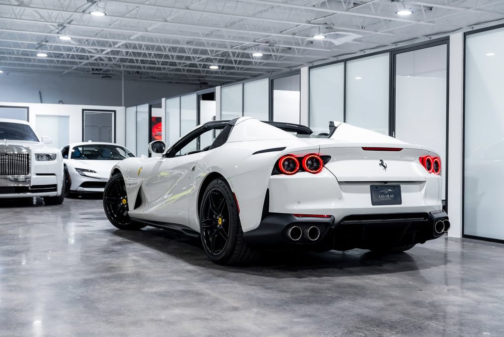Used 2023 Ferrari 812 GTS RWD image 16