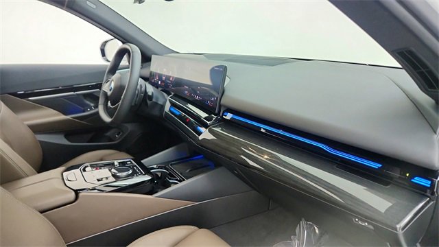 Used 2024 BMW 530i xDrive image 20