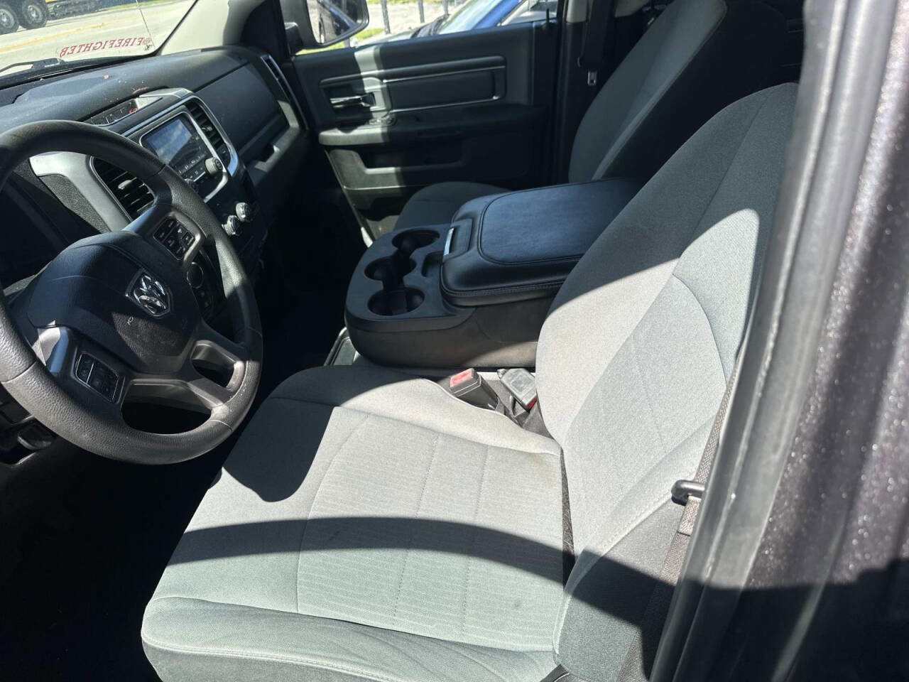 Used 2021 RAM 1500 Classic SLT image 10