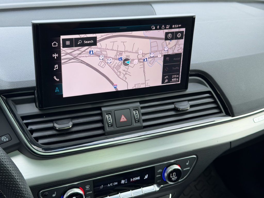 Used 2023 Audi Q5 e Prestige AWD/4WD image 24