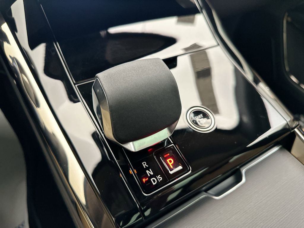 Used 2024 Land Rover Range Rover Sport Dynamic SE image 17