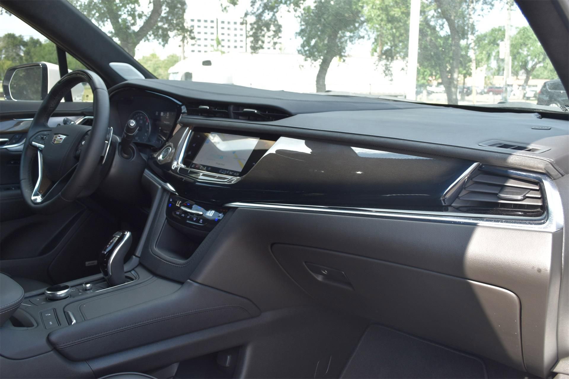 New 2025 Cadillac XT6 Sport w/ Platinum Package image 26