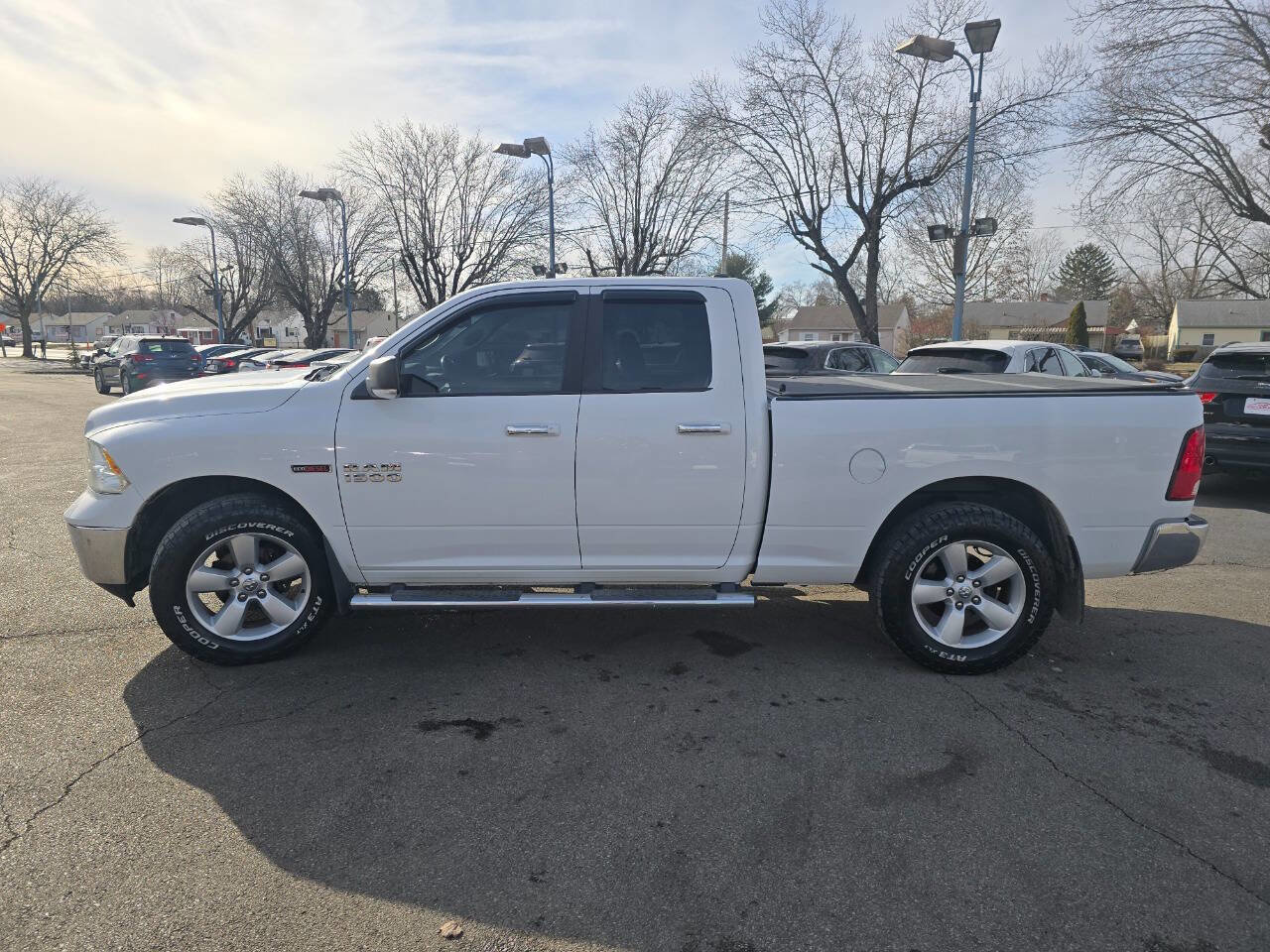 Used 2016 RAM 1500 Classic SLT w/ SLT Plus D￩cor Group image 3