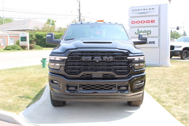 Used 2026 RAM 3500 Laramie AWD/4WD image 6