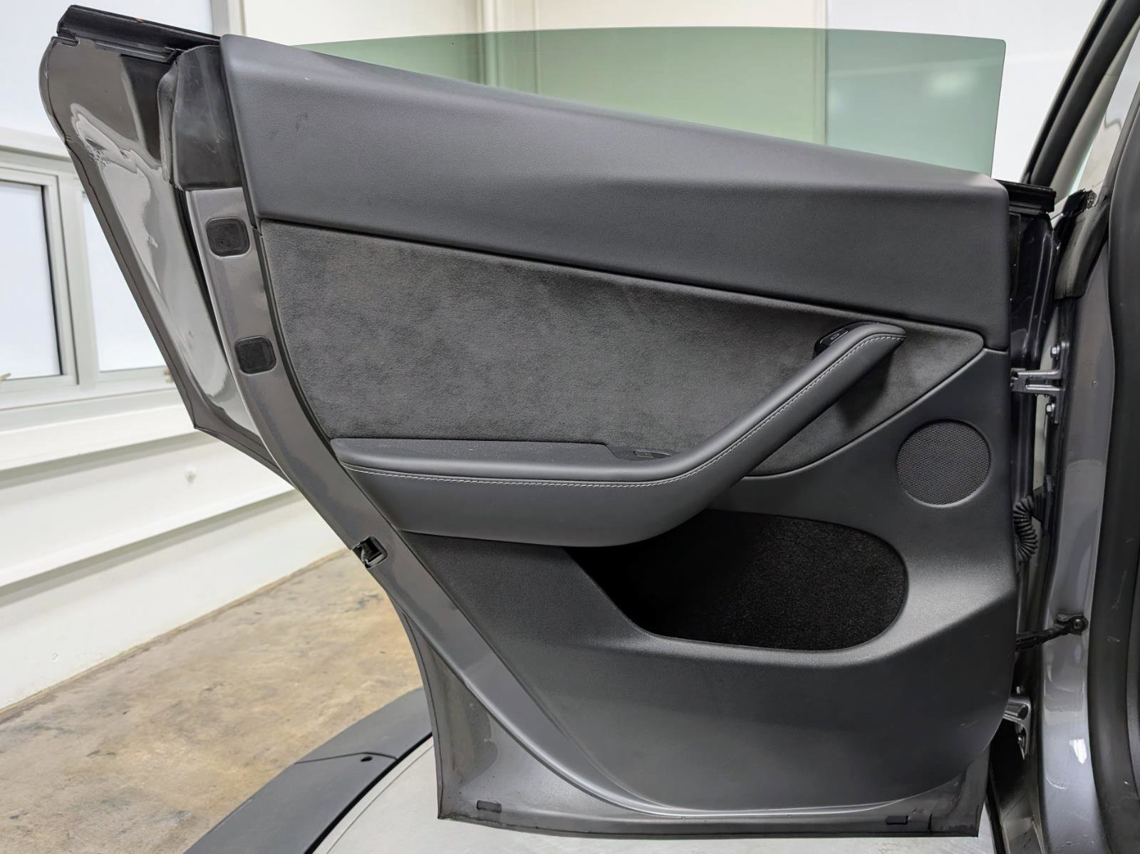 Used 2024 Tesla Model Y Long Range image 17