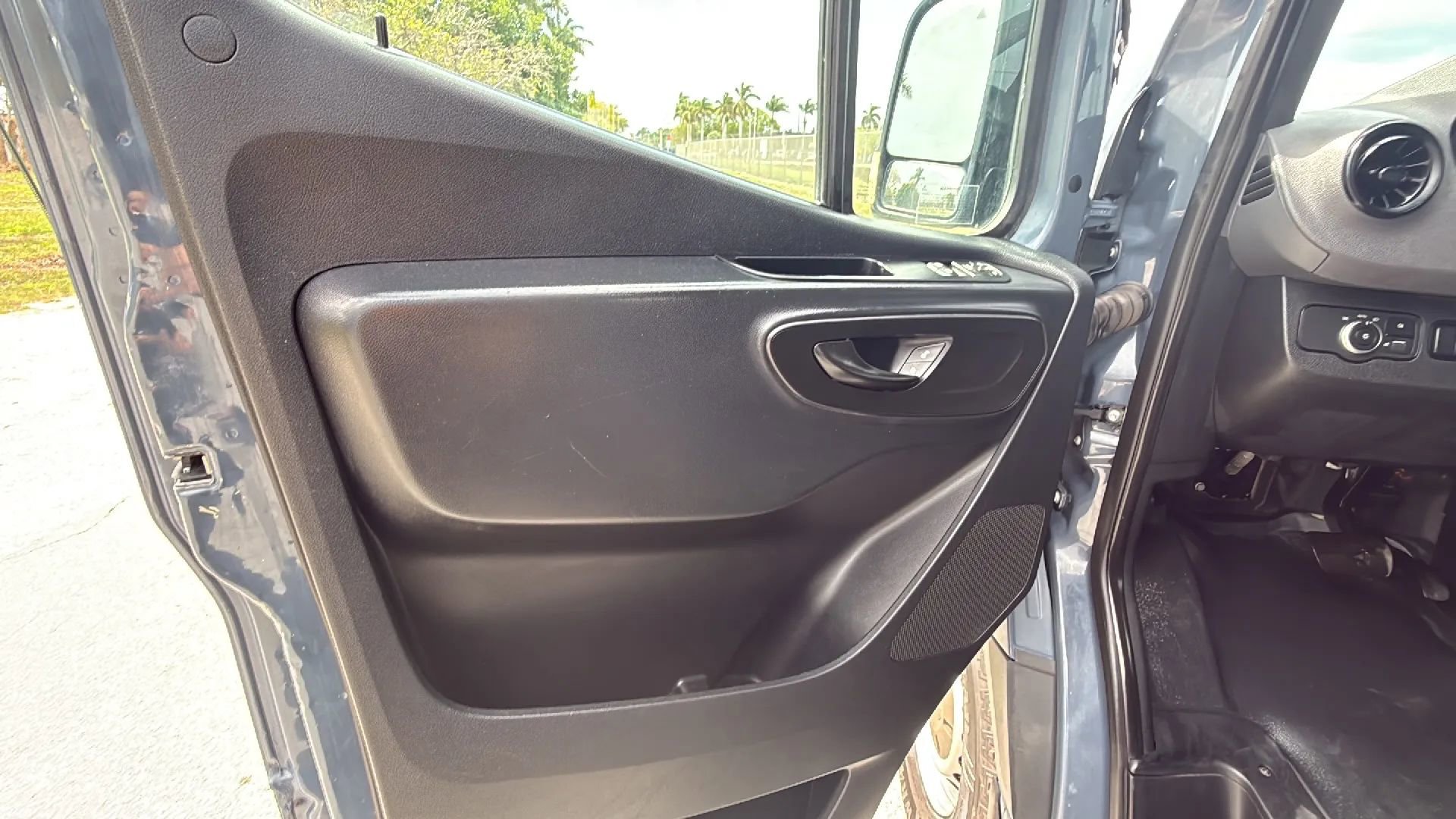 Used 2019 Mercedes-Benz Sprinter 170 image 13