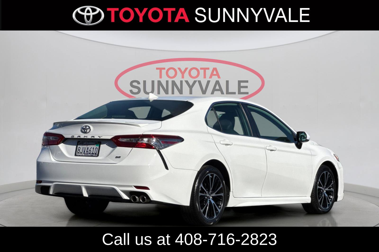 Used 2019 Toyota Camry SE w/ Convenience Package FWD image 3