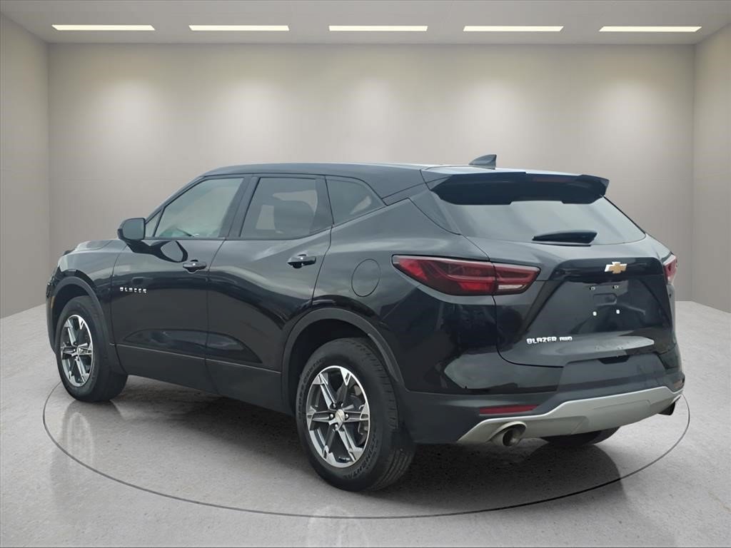 Certified 2025 Chevrolet Blazer LT AWD/4WD image 4
