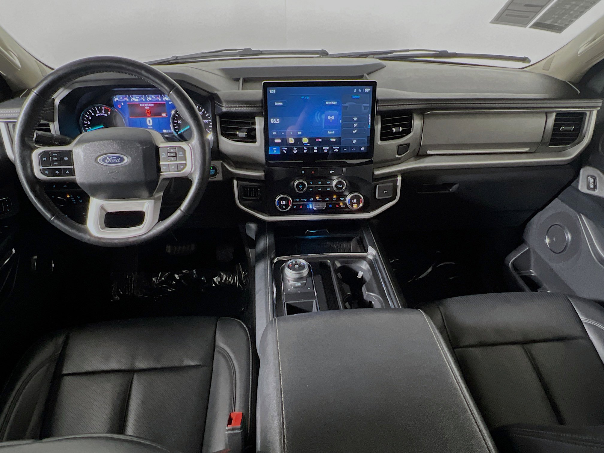 Used 2024 Ford Expedition XLT image 30