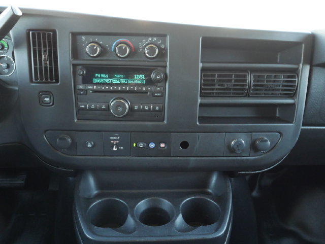 Used 2014 Chevrolet Express 2500 RWD image 18