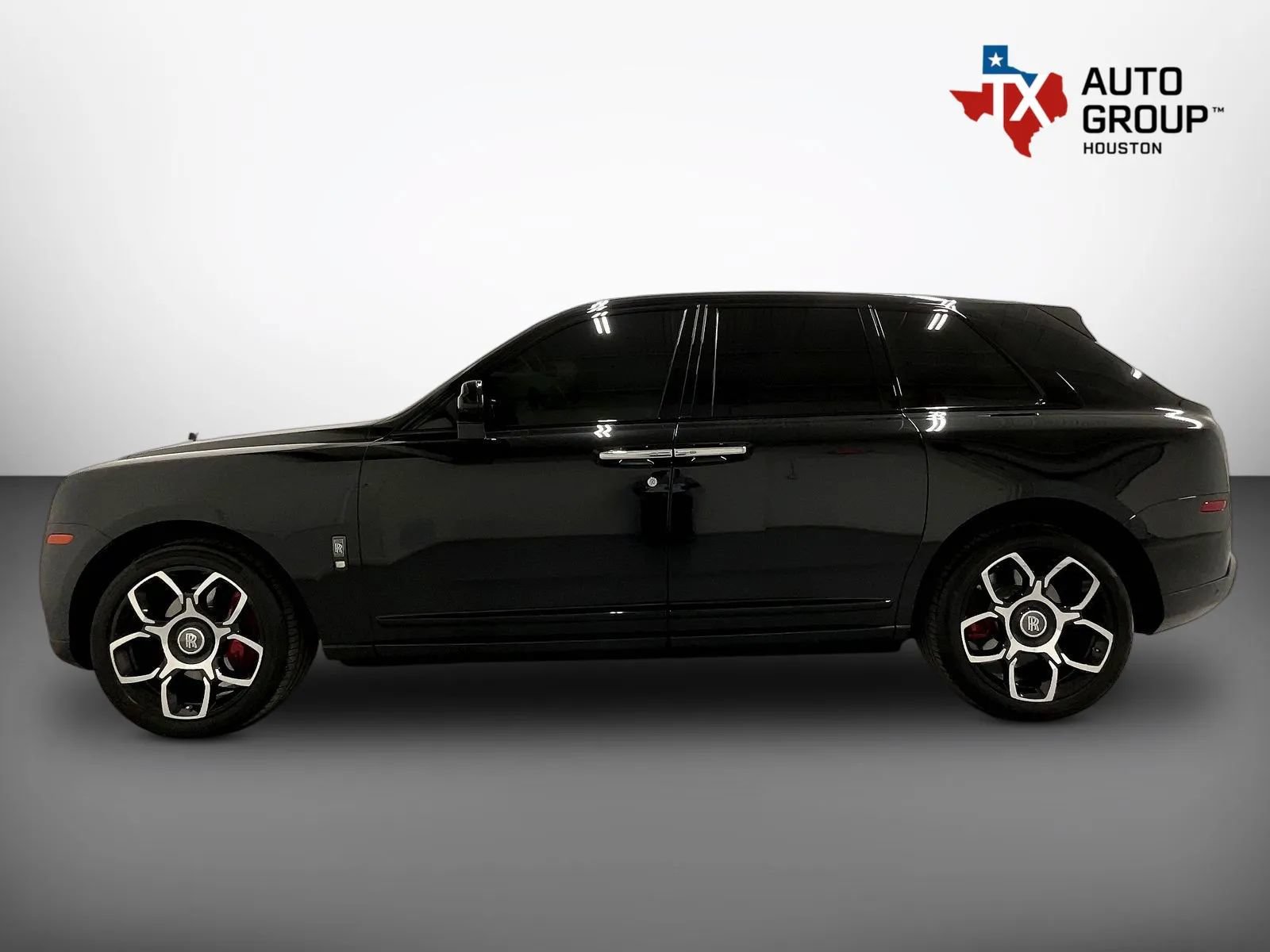 Used 2021 Rolls-Royce Cullinan Black Badge AWD/4WD image 9