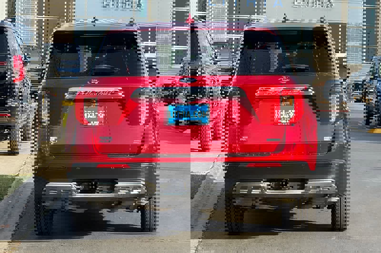 Certified 2020 Ford Explorer XLT w/ Equipment Group 202A image 7