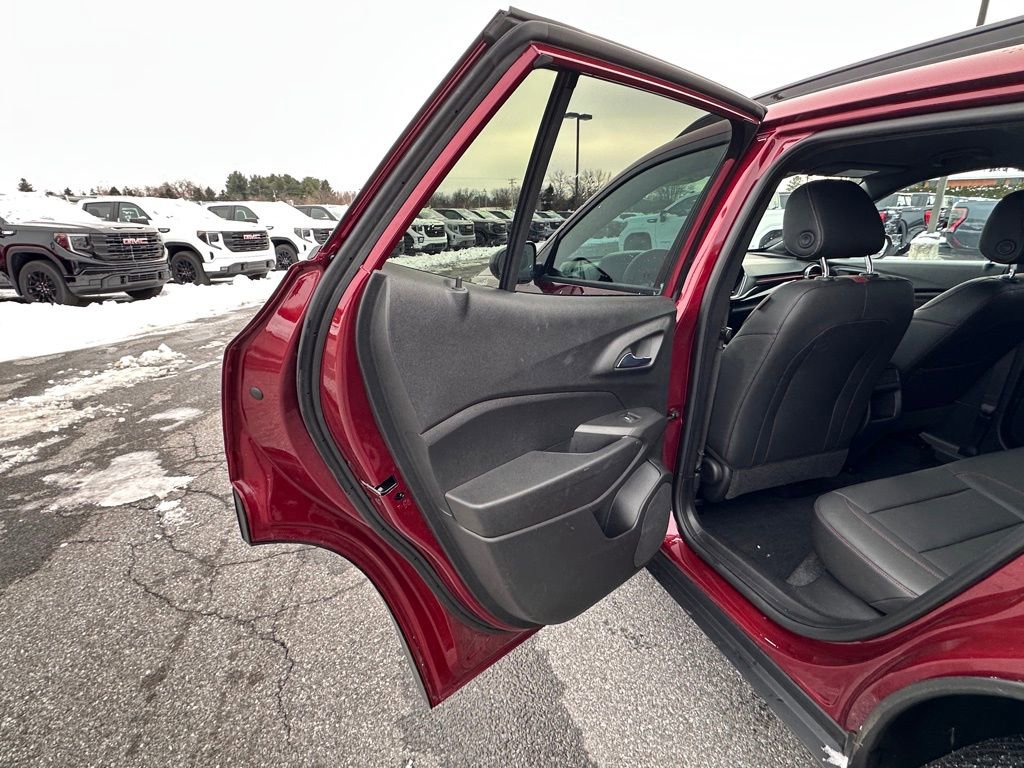 Certified 2024 Chevrolet Trax RS FWD image 20