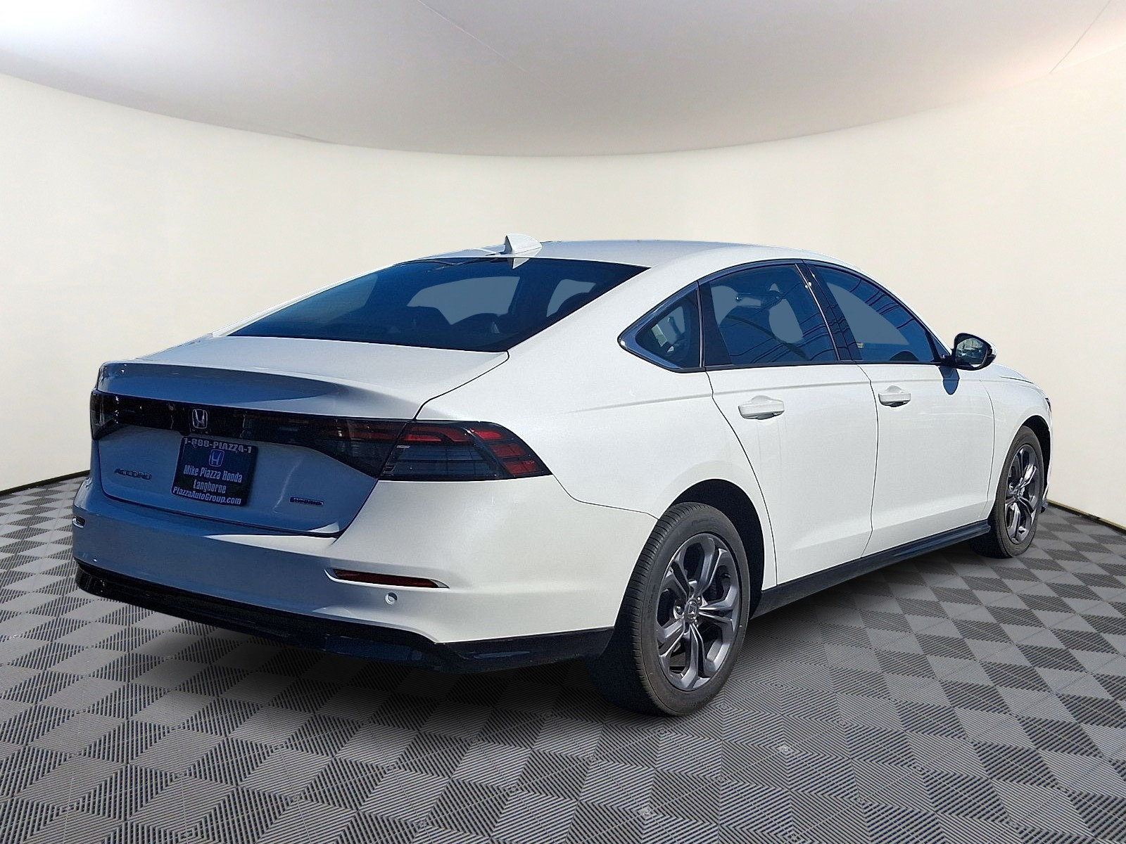 Used 2024 Honda Accord EX-L image 7