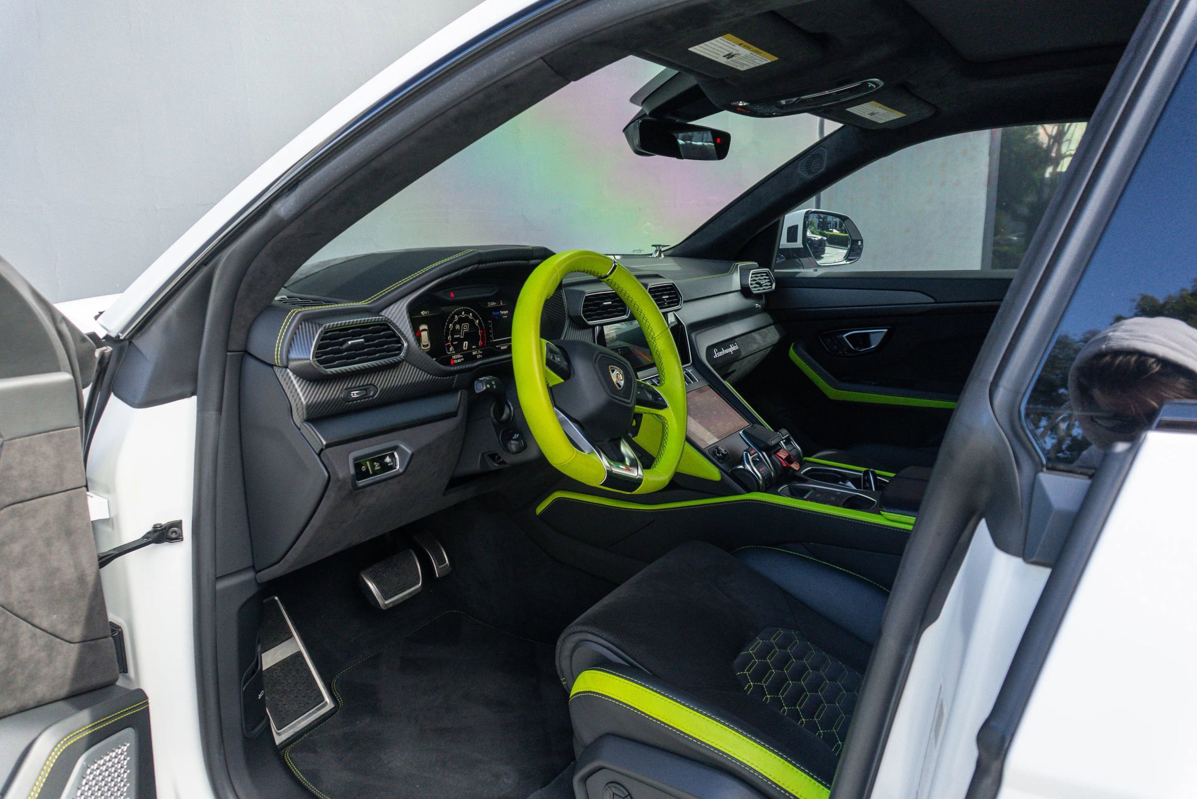 Used 2022 Lamborghini Urus image 75