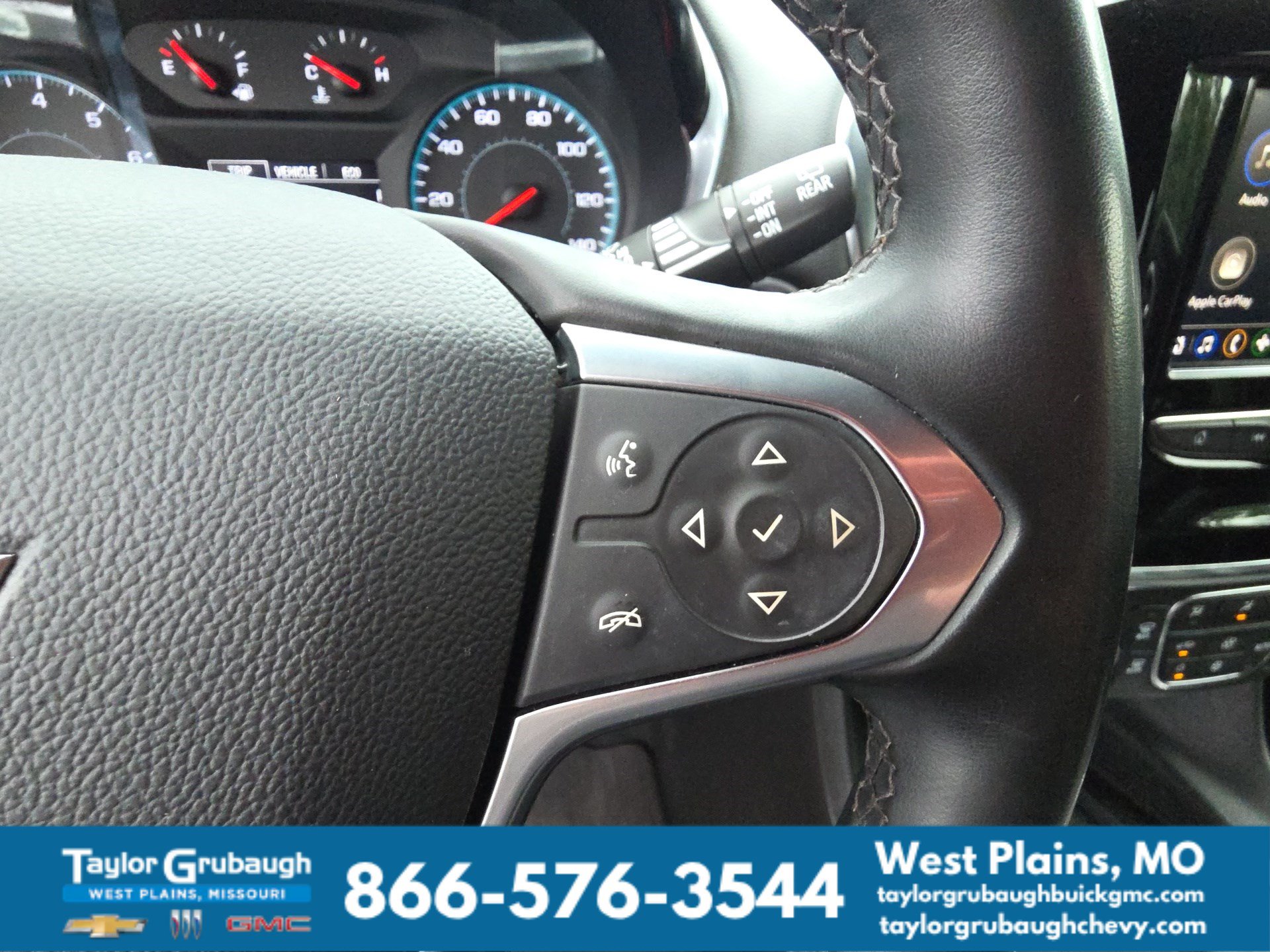 Used 2023 Chevrolet Traverse LT FWD image 19