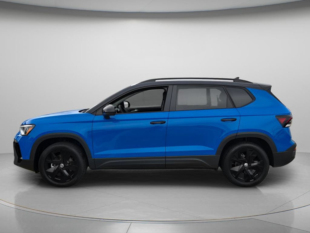 New 2026 Volkswagen Taos SE FWD image 2