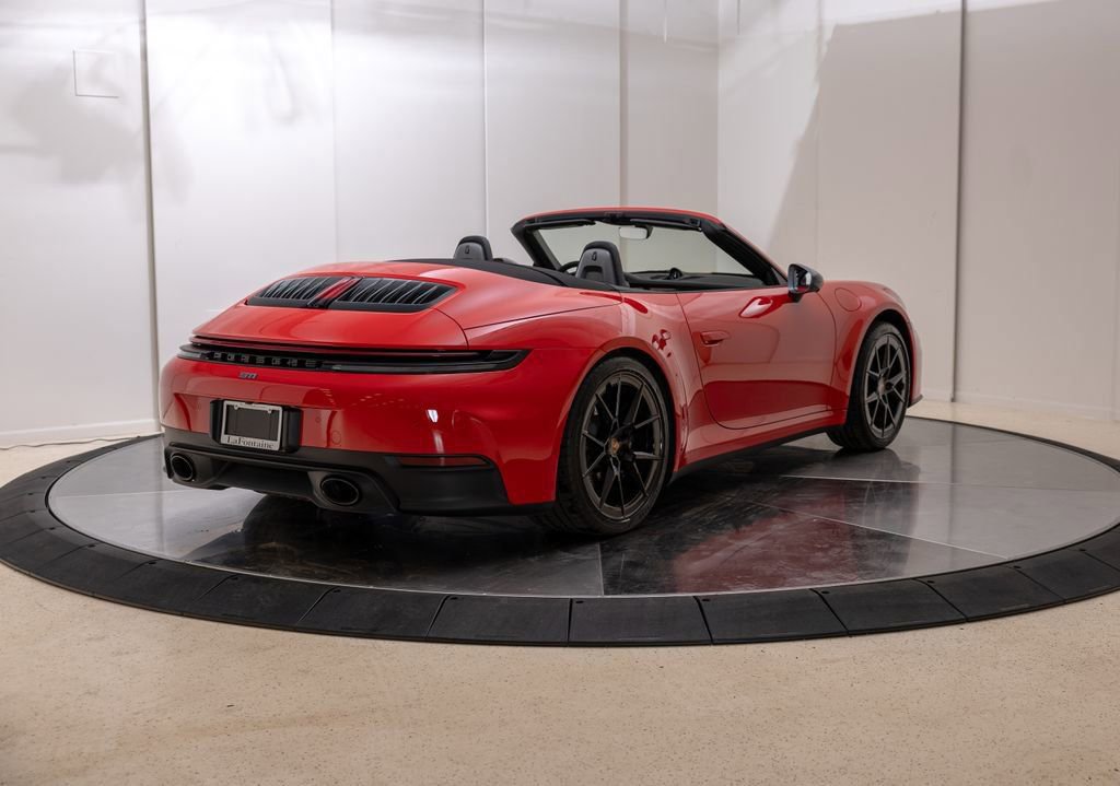 Used 2025 Porsche 911 Carrera T RWD image 6