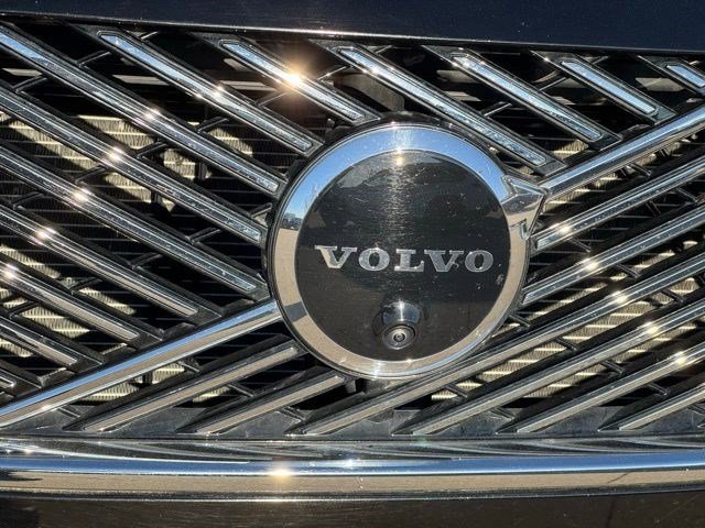 Used 2025 Volvo XC90 B6 Plus image 23
