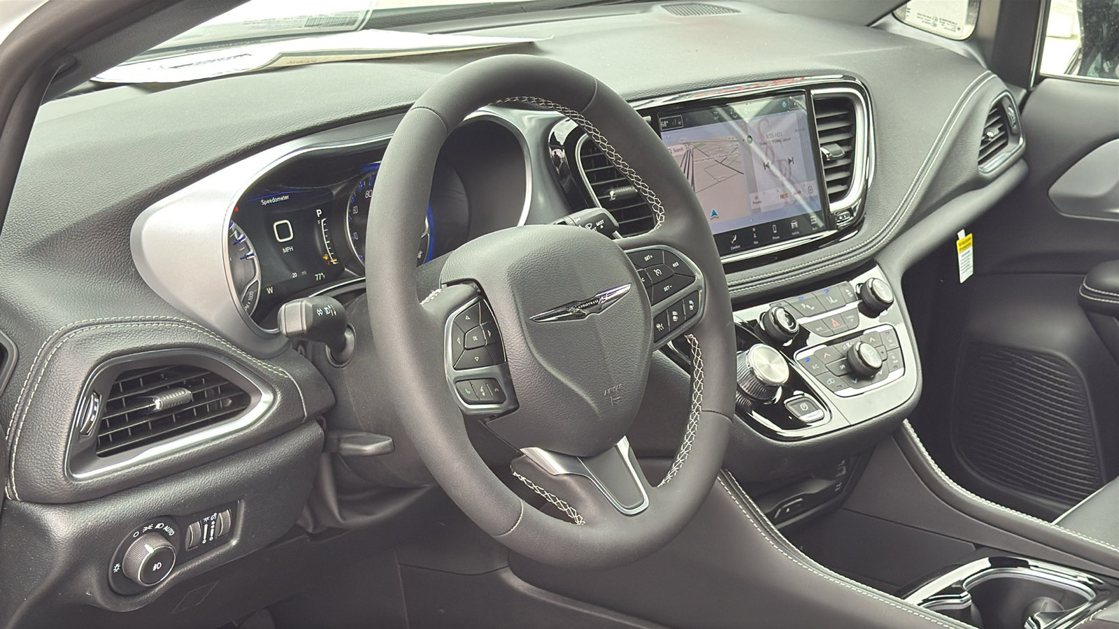 New 2026 Chrysler Pacifica Limited FWD image 9
