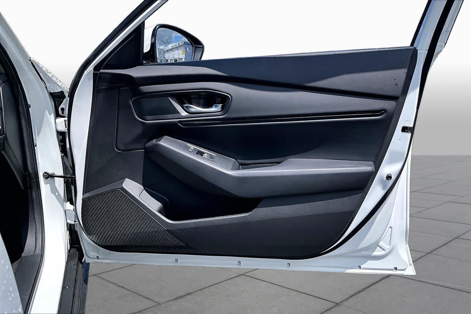 Used 2024 Honda Accord EX image 22