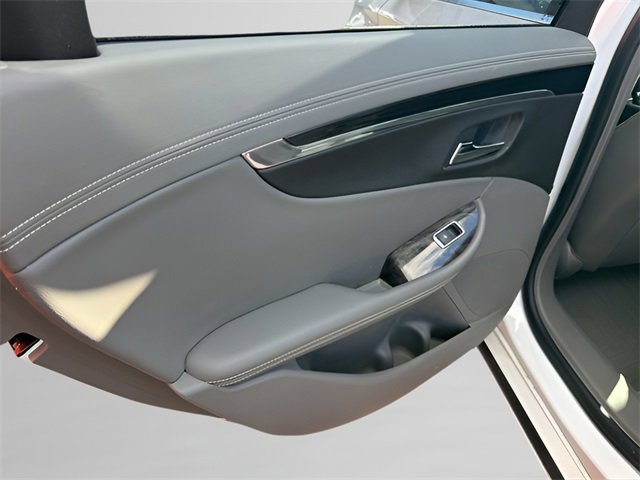 Used 2014 Chevrolet Impala LT image 8