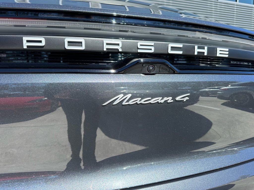 Used 2026 Porsche Macan 4 Electric AWD/4WD image 14