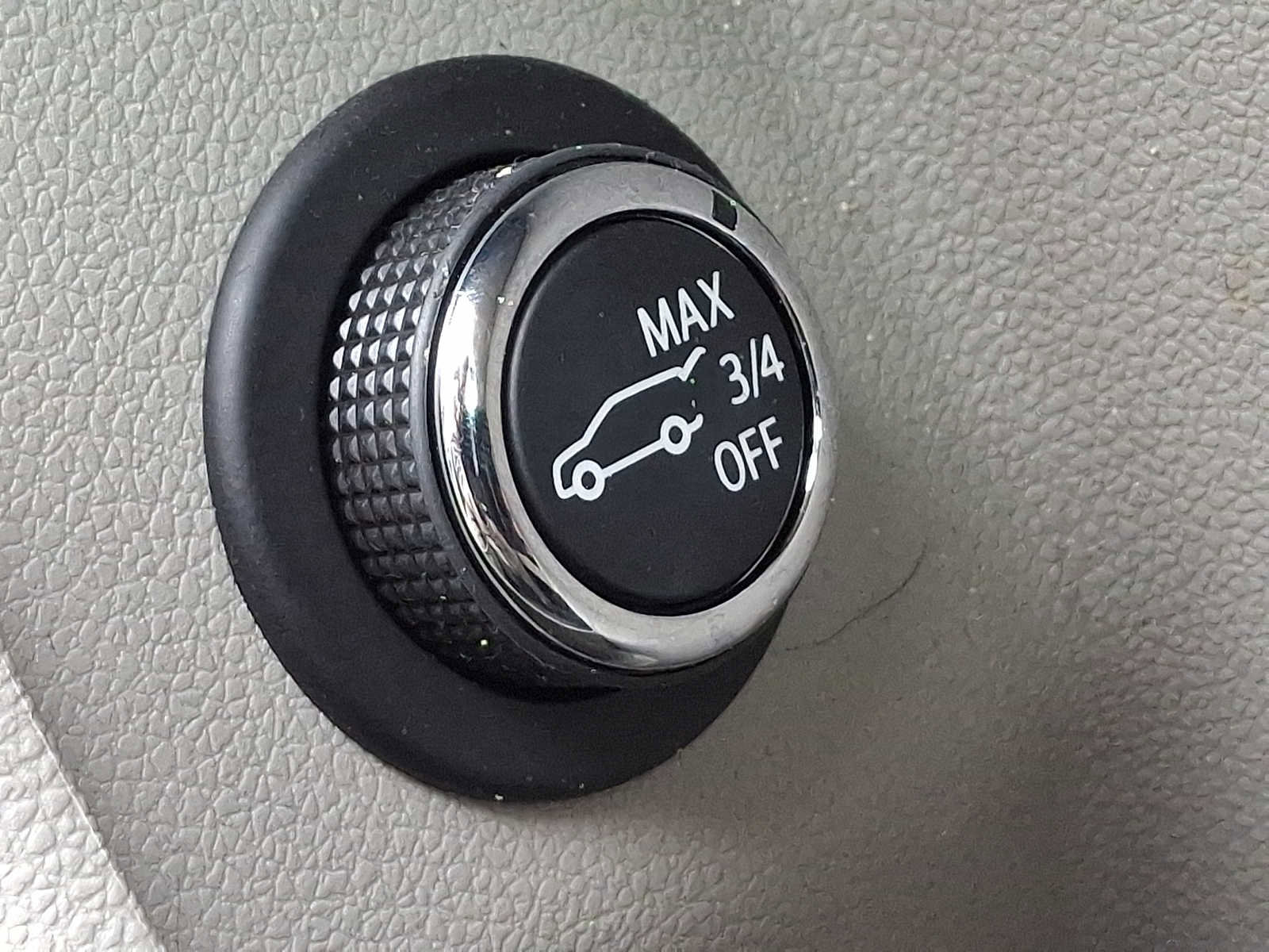 Certified 2023 Cadillac XT4 Luxury w/ Cold Weather Package image 36