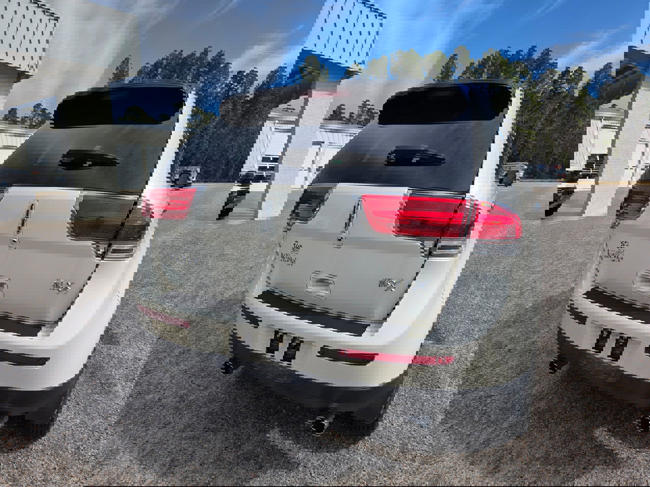 Used 2013 Lincoln MKX FWD image 5