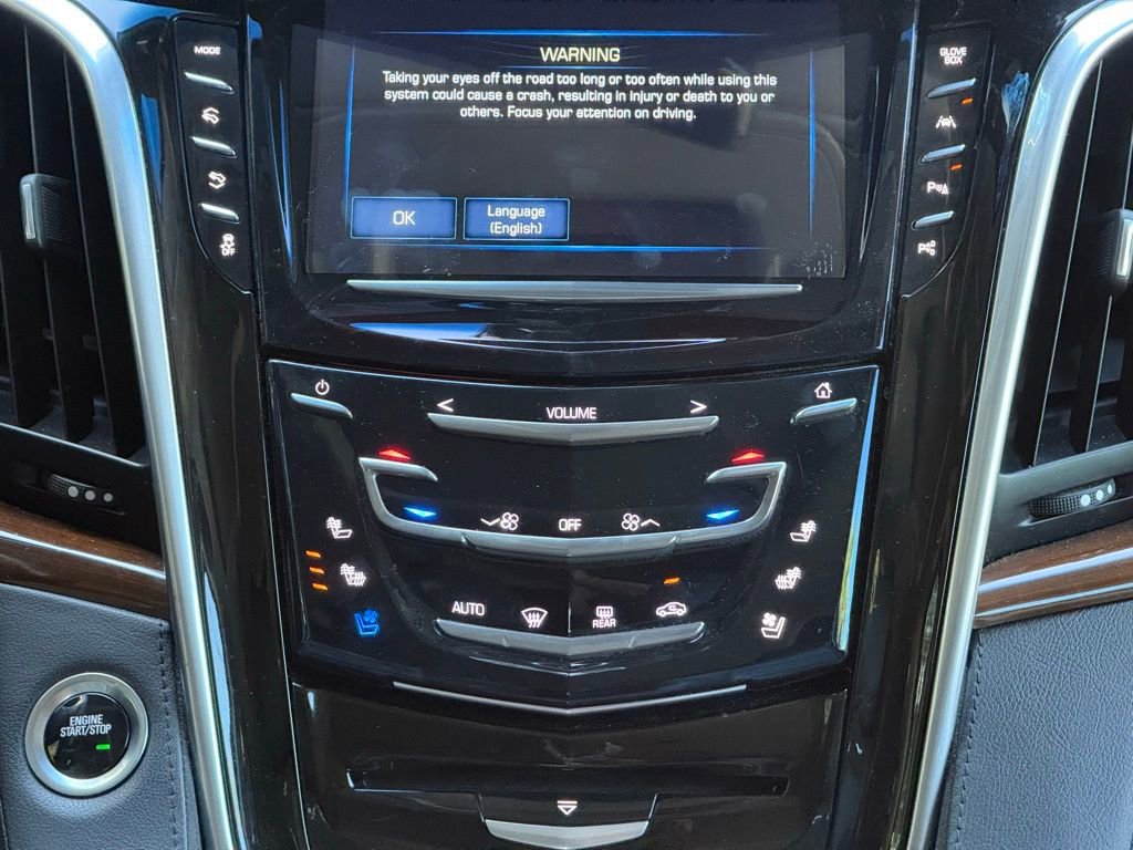 Used 2020 Cadillac Escalade Premium Luxury image 12