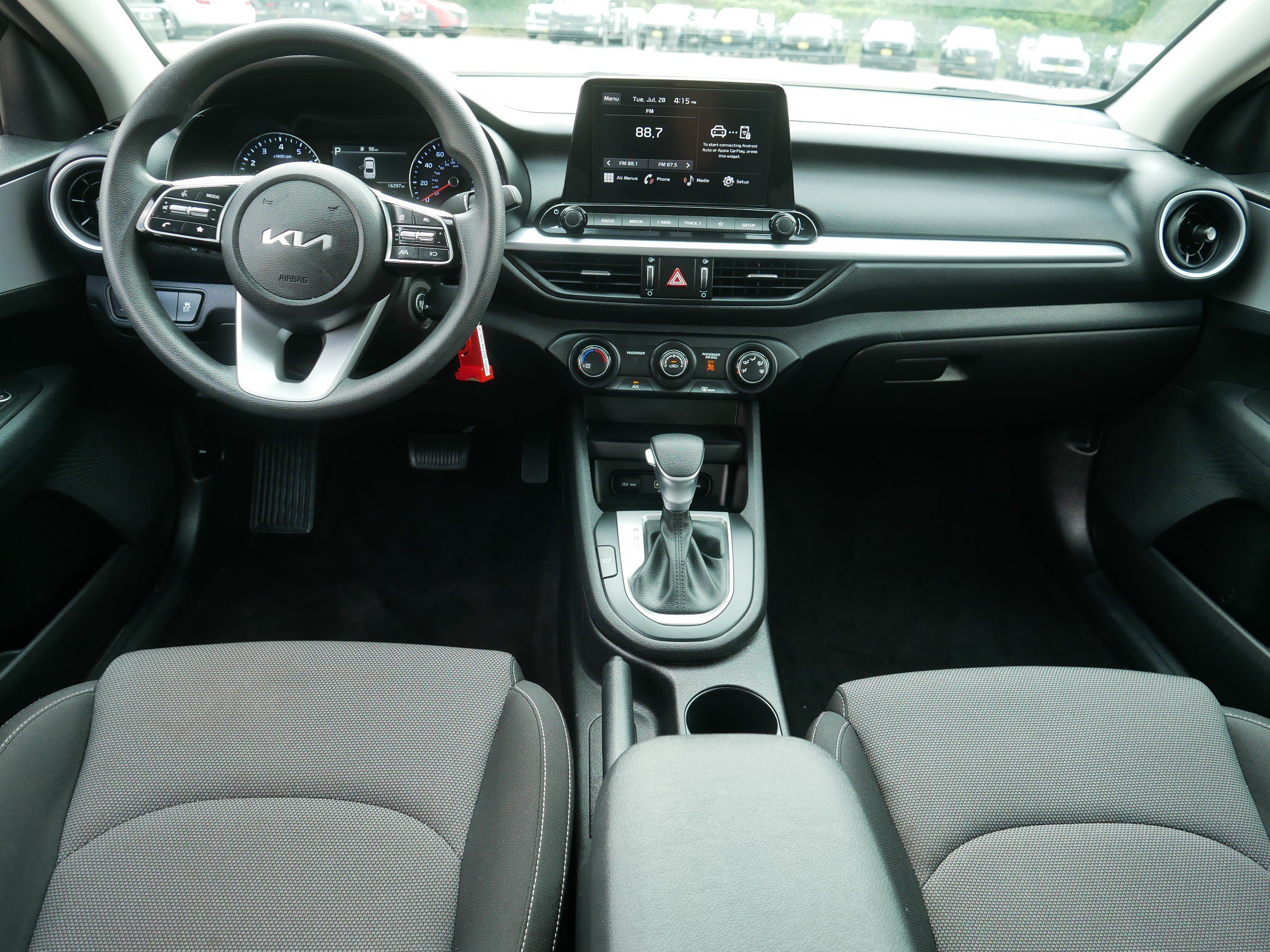 Certified 2023 Kia Forte LXS w/ LXS Technology Package FWD image 10