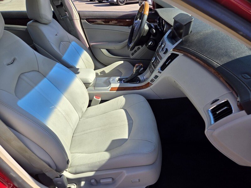 Used 2011 Cadillac CTS Premium image 16