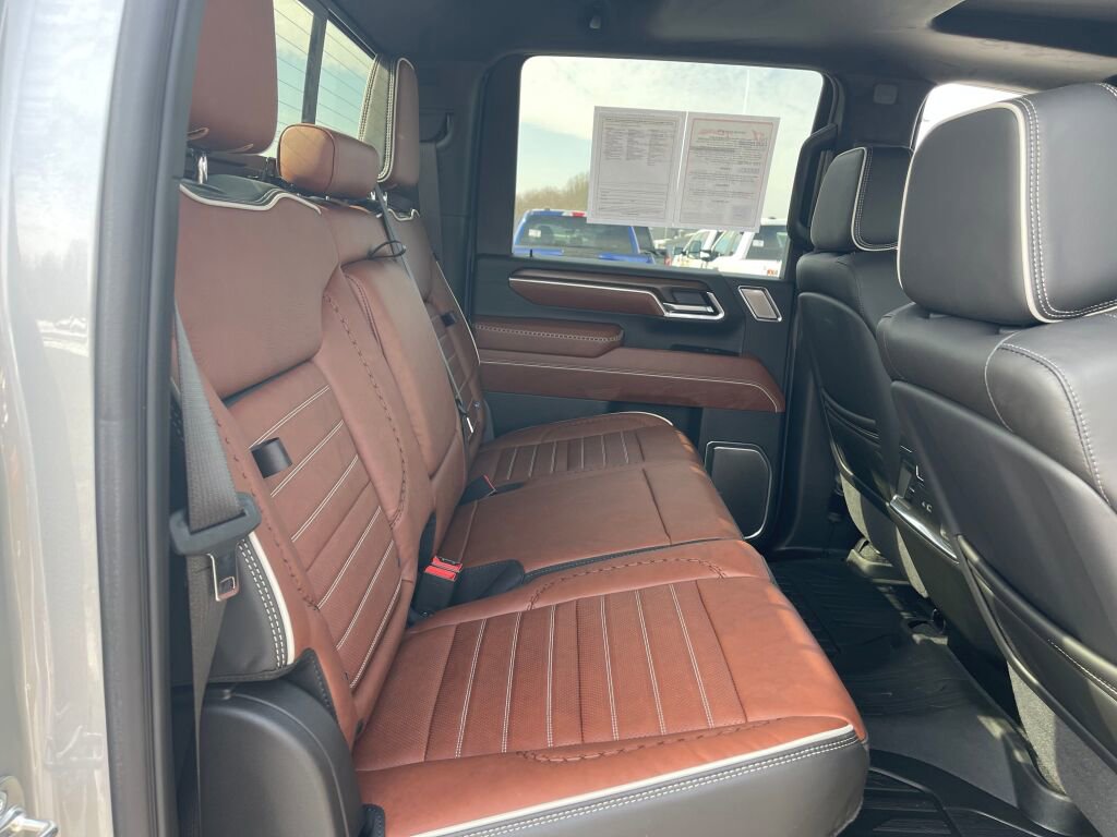 Used 2025 GMC Sierra 2500 Denali Ultimate w/ Max Trailering Package image 24