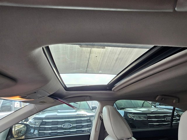 Used 2014 Lexus ES 350 w/ Premium Package FWD image 13